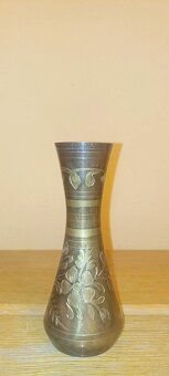 RŮZNÉ vázy, vázičky a sošky - 15