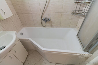 Prodej bytu 3+1 (původně 2+1), 63,7 m² včetně komory + 6,3 m - 15