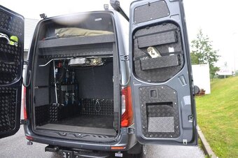 Mercedes-Benz Sprinter 319 CDi 4x4 V6 3.0 Camper - 15