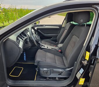 Volkswagen Passat 2.0 TDI 110KW/150 koní R.V.05/2015 - 15