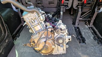 Motor Honda afrika twin 1100 najeto 800 km - 15