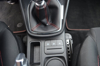 PRODÁM FORD FIESTA ST-LINE 1.0TURBO 140PS 2020 - 15