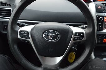 Toyota Verso 1.6i - 7 míst ,NAVI, kamera ,bez koroze - 15