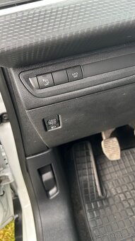 Peugeot 2008 - 15