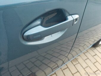 Toyota Auris TS 1,8 hybrid - 15