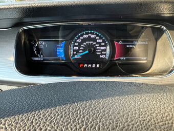 Ford Taurus 3.5 V6, benzín, verze SEL, 2015, flexfuel - 15