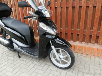 Honda SH 300i (2011) - 15