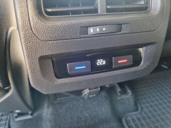Volkswagen Touran 1,4 TSI DSG Highline, 7 míst, 110 kW - 15