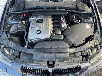 BMW E90 330i MANUÁL N52 | M paket | STK 12/27 - 15