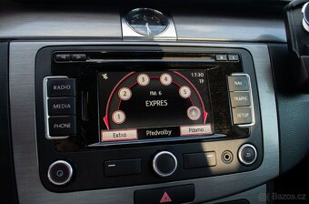 Volkswagen Passat B7 Combi 2.0 TDI DSG - 15