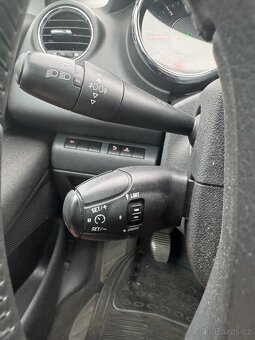 Peugeot 5008 1.6HDI 7 míst,navigace - 15