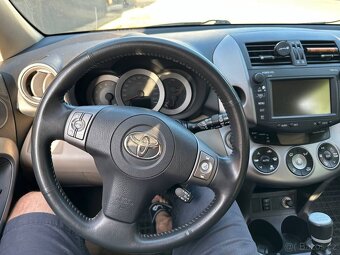 Toyota RAV 4 - 15