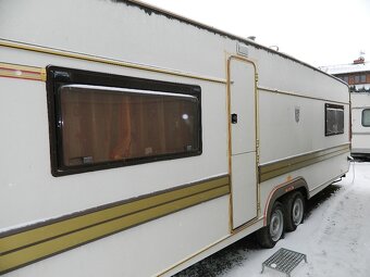 Velký dvouosý karavan Tabbert pro 7 osob - 15