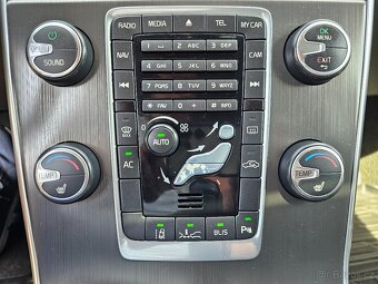 VOLVO V60 2012 T6 224 kW AWD 4x4 R-DESIGN,NAVI,PARK.KAMERA - 15