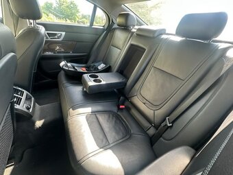 Jaguar XF 2.2 Diesel - 15