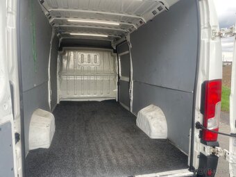 Peugeot Boxer 2,2 hdi 121kw L4H2 najeto 150 000km rok 2020 - 15
