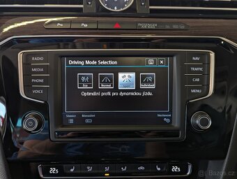 Volkswagen Passat GTE 160kW LED, ACC, KAMERA DPH - 15