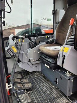 minibagr Kubota KX 080-4, dělené rameno - 15