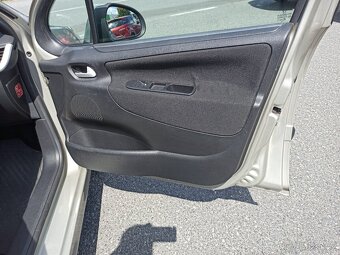 Peugeot 207 1.4 VT-i 70kW SW PANORAMA ČR, 2.MAJITEL - 15