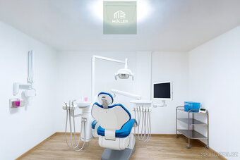 Pronájem domu po rekonstrukci – 4 parkovací místa, přístřeše - 15