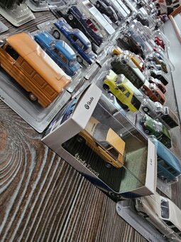 Modely autíček 1:43 z východního bloku,Ameriky, Evropy - 15