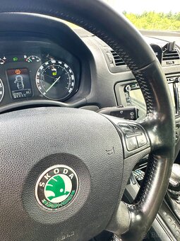 Škoda Octavia 2, 2.0 TDI PD DSG Elegance 103kW - 15