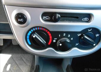 Chevrolet Spark 1,0 i 49 kW KLIMA Serviska benzín - 15