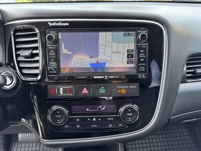 Mitsubishi Outlander, 2.2 Di-D 4x4 Automat,7.míst - 15