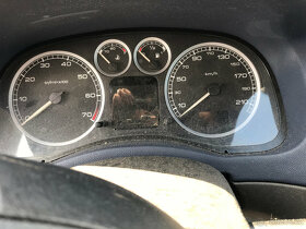 Peugeot 307 1,6i 2003 - díly - 15