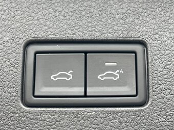 VW Passat Variant 2.0 TDi 147kw Eleg. Matrix tažné kamera - 15