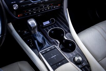 Lexus RX450h L Luxury AWD 7miestne - 15
