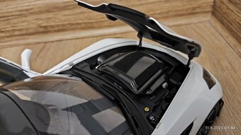 Model Chevrolet Corvette ZR1 2019 1:18 Autoart ( 71270 ) - 15