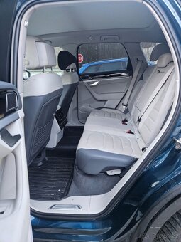 VW TOUAREG 3.0 TDI 210KW/ HEAD UP/ TAŽNÉ/DCC/ DINAUDIO/ DPH. - 15