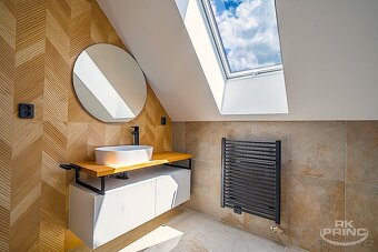 Prodej rodinný dům 4+kk, na pozemku 248 m2, Chrášťany, Český - 15