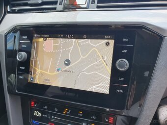 VW Passat B8 Variant 2.0TDI 110kW Man. Press&Drive Full LED - 15