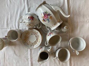 Porcelánová sada s květinami - 15