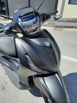 Piaggio Beverly 300 HPE, 2023, 6000km, TOP stav - 15