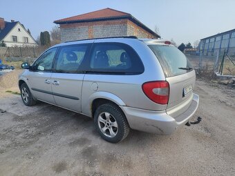 Chrysler Grand Voyager - 15