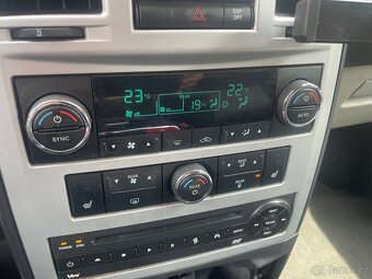 Chrysler Grand Voyager 2.8 CRD – 2010 - 15