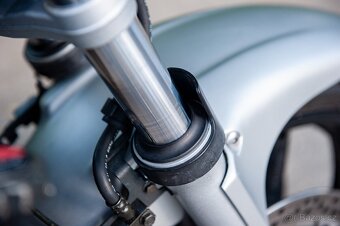 Honda CB600 Hornet s moderním LED světlem - 15