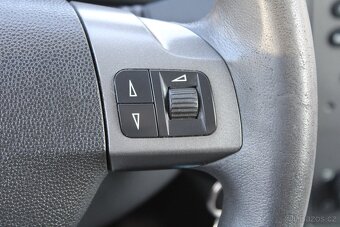 Opel Zafira 1,9 CDTi KLIMATIZACE,7.MÍST,2006 - 15