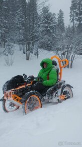 Terénny vozik 2x 1500W 40km/h dojazd 50km pre vozičkárov - 15