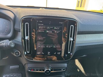 Volvo XC40 D4 Inscription/140 kW/4x4/automat/DPH/ČR/84 tkm - 15