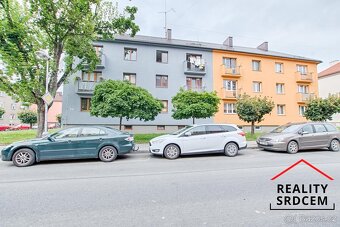 Pronájem zrekonstruovaného bytu 3+0 s balkónem, 55 m2, ul. V - 15