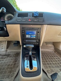 VW Bora variant 1.6 benzín 74kw (automat) - 15