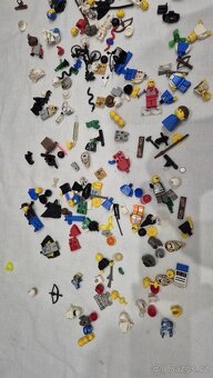 LEGO MIX 30 kg + návody, 9V VLAKY, Aquanauts a iné... - 15