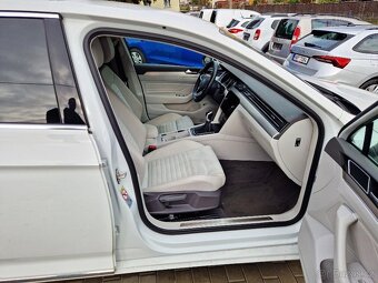 VW Passat Lim., 2.0 TDi Elegance, 39 tis. km, 8x ALU - 15