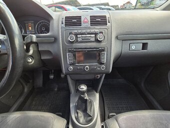 Volkswagen Touran 2.0 TDi 103 KW Highline - 15