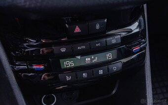 Peugeot 208 1.2 PureTech Style - 15