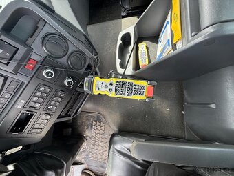 Hákový nosič kontejneru Renault 6 × 6 - 15